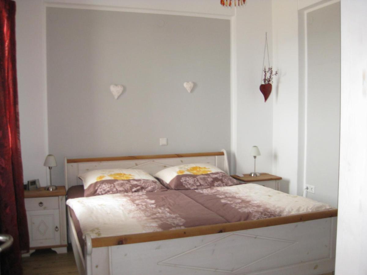 Astra-Ferienhaus Mit Grosser Dachterrasse Und Top-Ausstattung In Nas 阿尔门尼斯蒂斯 外观 照片