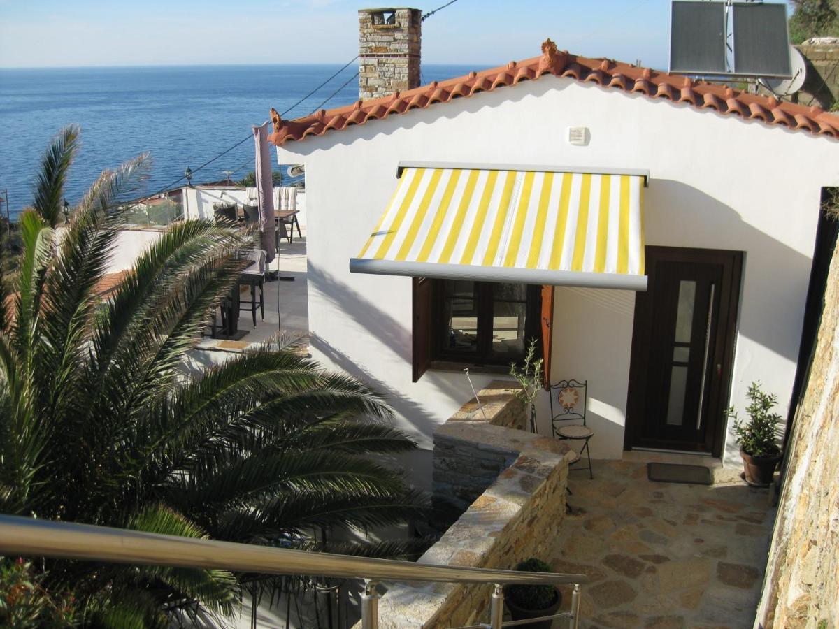 Astra-Ferienhaus Mit Grosser Dachterrasse Und Top-Ausstattung In Nas 阿尔门尼斯蒂斯 外观 照片